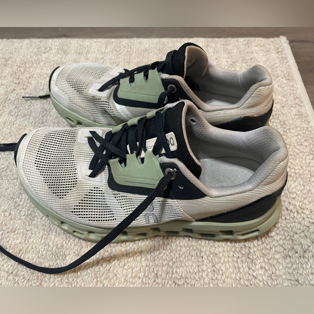 On Cloudstratus | Women's 6